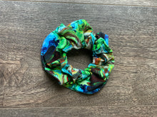Load image into Gallery viewer, Scrunchies